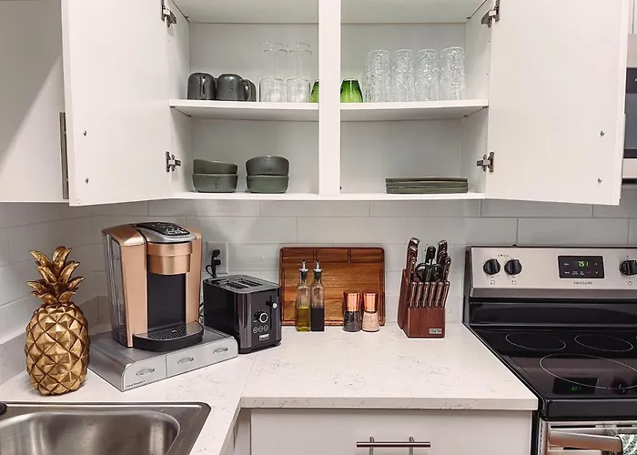 Dreaming With Dolly - Luxe Stay Near Broadway